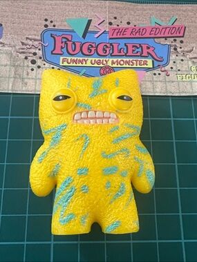 FUGGLER - MUNCH MUNCH YELLOW